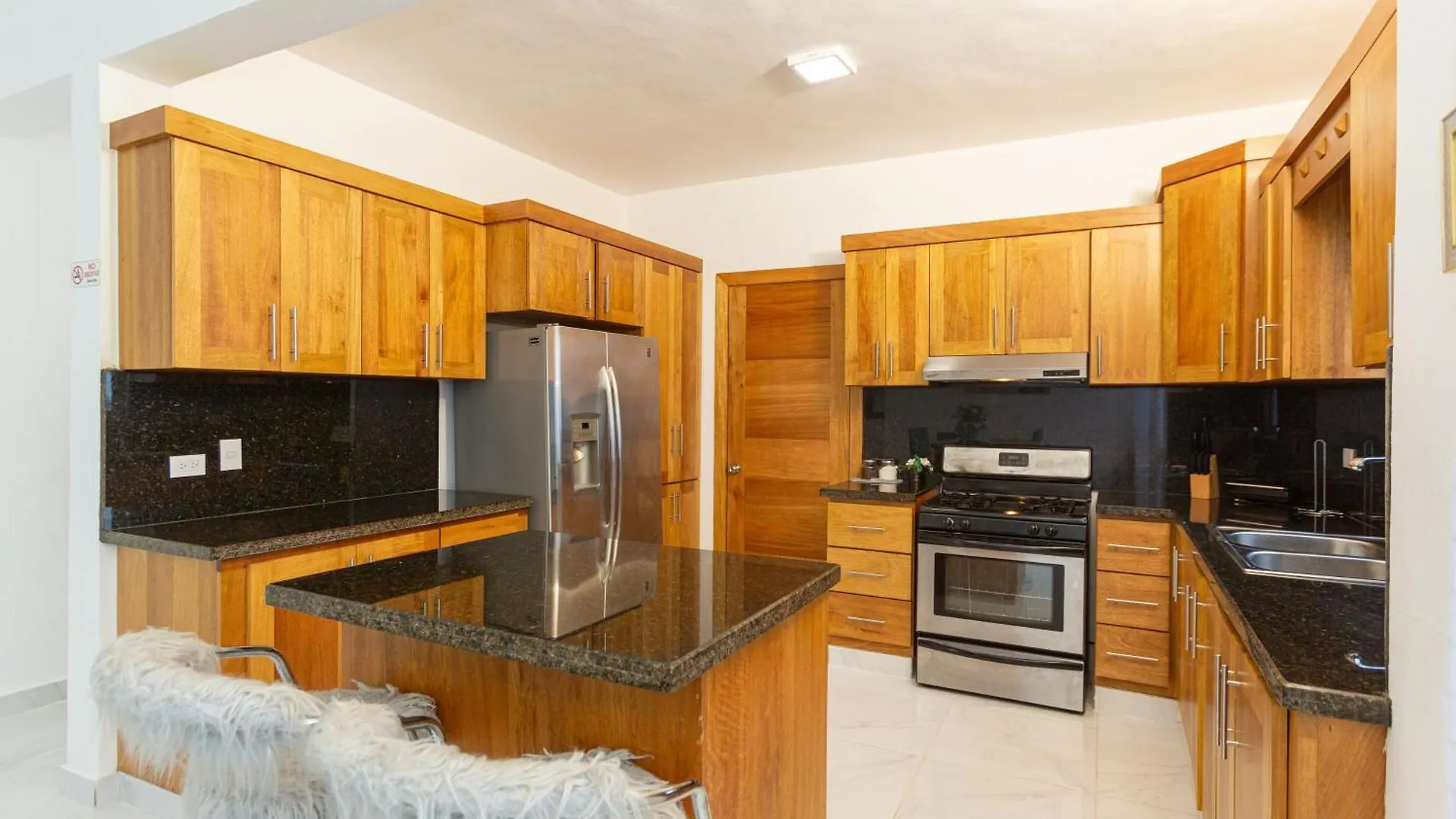 Crown Lll- Guest Friendly-Pool -3 Bedrooms Close To Everything Πουέρτο Πλάτα Διαμέρισμα